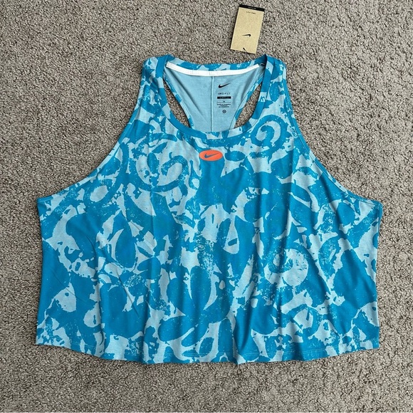Nike Dri-Fit Womens Size 3X Slim Fit Racer Back Blue Crop Tank Top - Picture 1 of 8